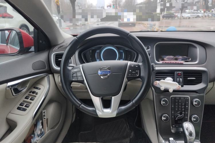 Used Volvo V40 2013 2.0T Zhiya Edition