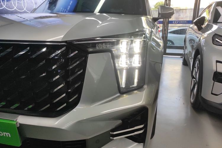 Used GAC Trumpchi GS8 2022 Linghang Series 2.0 TGDI Two-Wheel-Drive Luxury Smart Connectivity Version (7 Seats)
