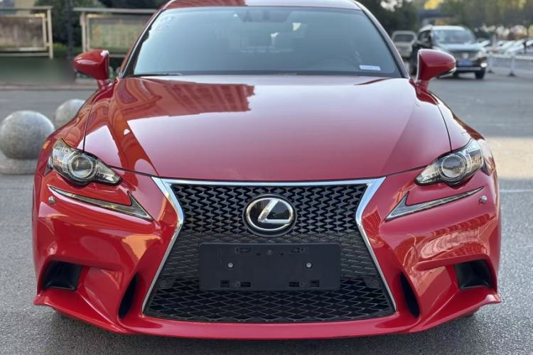 Used Lexus IS 2015 200t F SPORT
