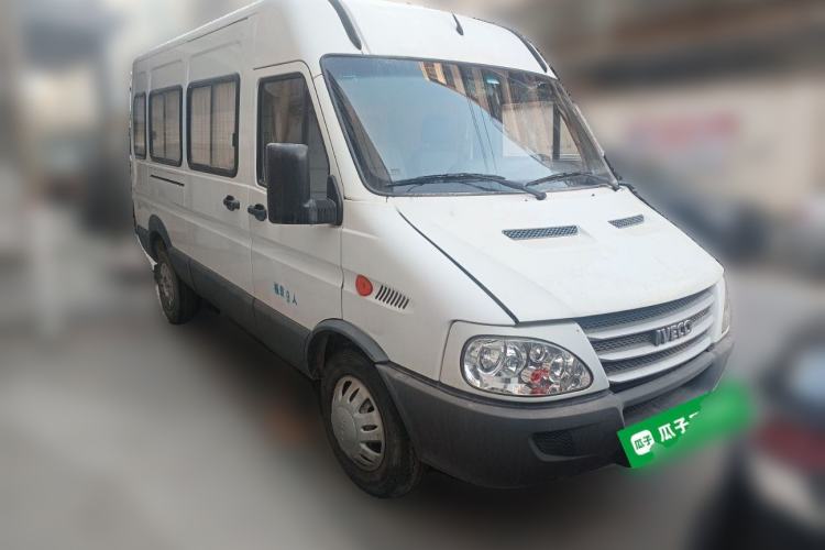 Used Iveco Power Daily 2013 3.0T-V39 High-Roof Box Truck F1C
