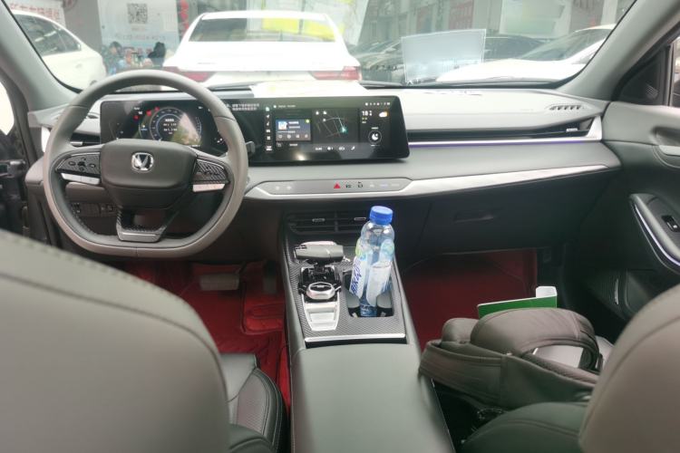 Used CHANGAN Ruicheng PLUS 2023 1.5T DCT Navigation Edition Center Console