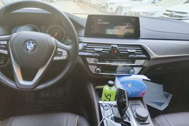 Used BMW 5 Series New Energy 2019 530Le Luxury Package Center Console