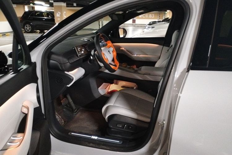 Used Nio ES6 2023 75 kWh Left Front Seat