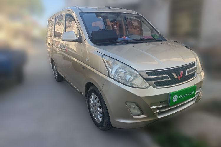 Used Wuling Rongguang V 2016 1.5L Standard Version Front Right 45 Deg