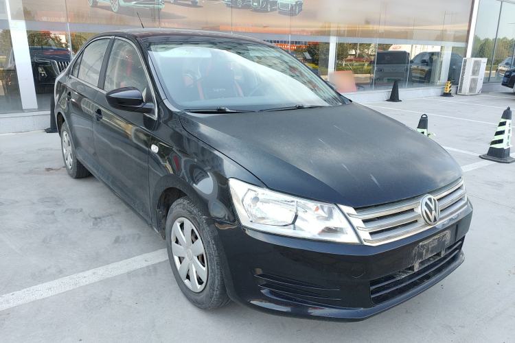 Used Volkswagen Santana 2015 1.4L Manual Fashion Edition Front Right 45 Deg