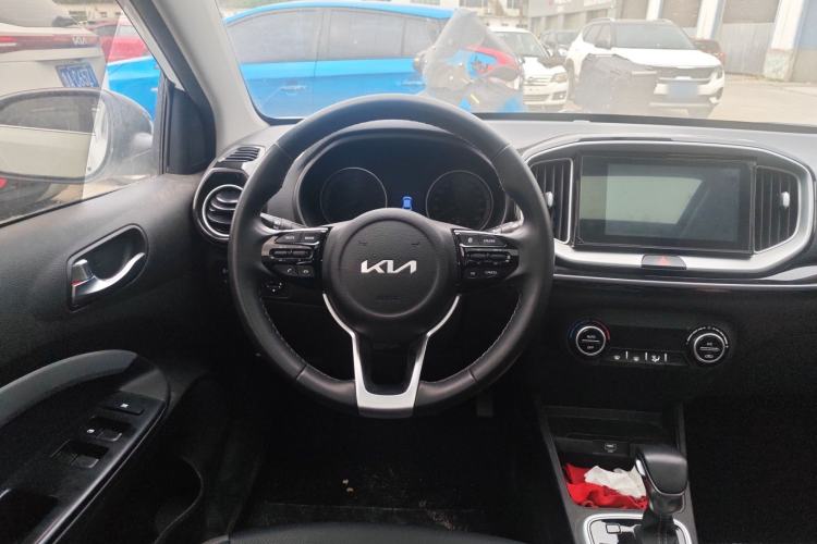 Used Kia kx1 Stonic 2021 1.4L CVT Sunroof Model Steering Wheel