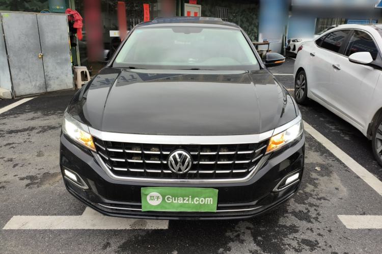 Used Volkswagen Passat 2020 330TSI Elite Edition China VI Front