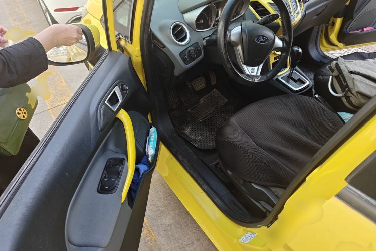 Used Ford Fiesta 2010 Hatchback 1.5L Automatic Limited Edition "Guangmang" Driver Seat