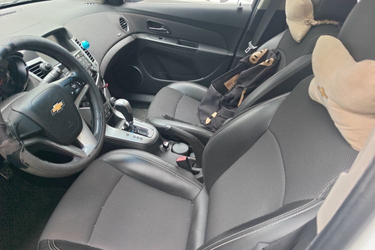 Used Chevrolet Cruze 2013 Hatchback 1.6T Automatic Flagship Model
