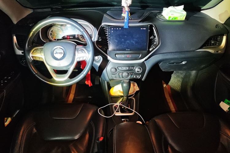 Used Jeep Cherokee 2016 2.4L Leading Edition