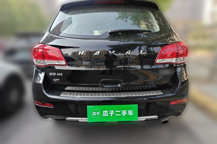 Used Haval H6 2016 Upgraded Model 1.5T Manual Two-Wheel Drive Value Edition Rear