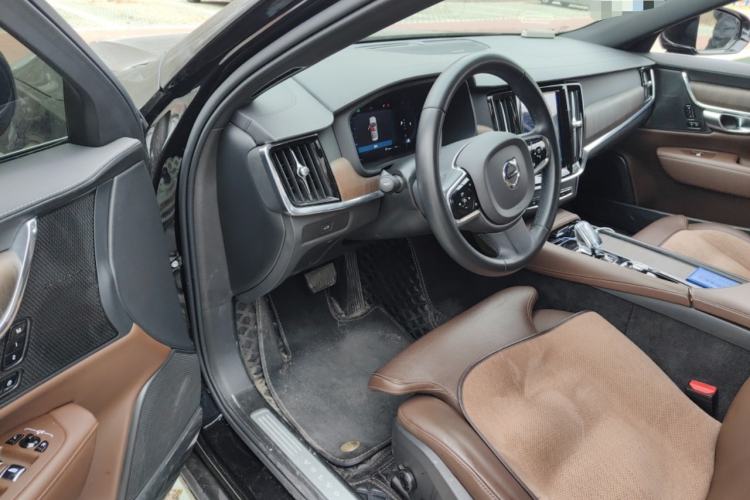 Used Volvo S90 2023 B5 Zhiyuan Luxury Edition