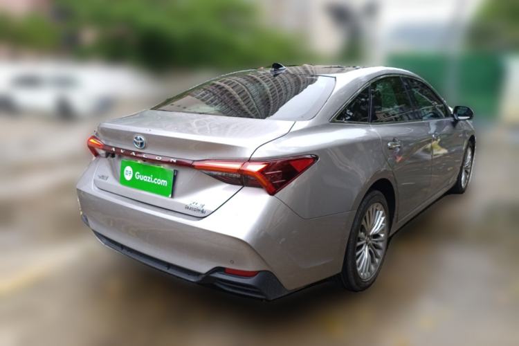 Used Toyota Avalon 2019 Dual-Engine 2.5L XLE Prestige Version China VI Standard