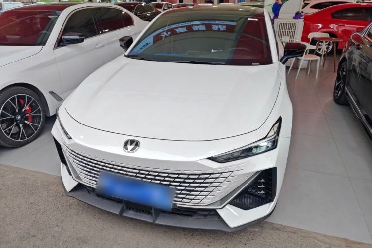 Used Changan UNI-V 2024 1.5T High-Energy Version
