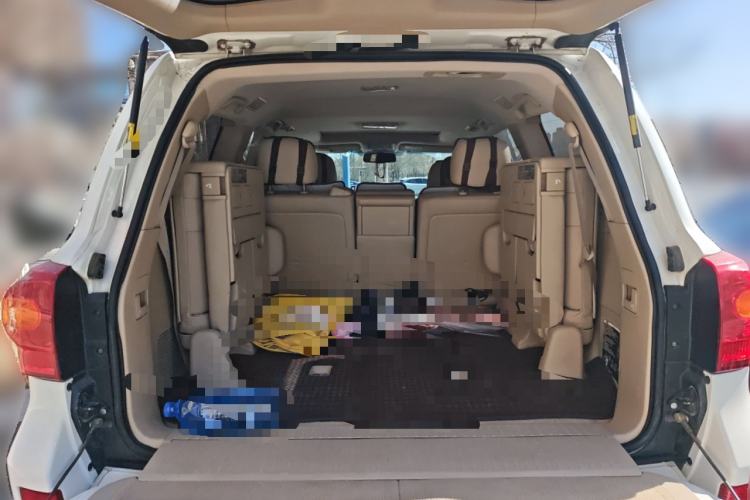 Used Toyota Land Cruiser 2012 4.0L Automatic VX
