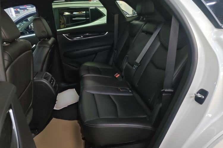 Used Cadillac XT5 2021 28T Luxury Model Left Rear Seat