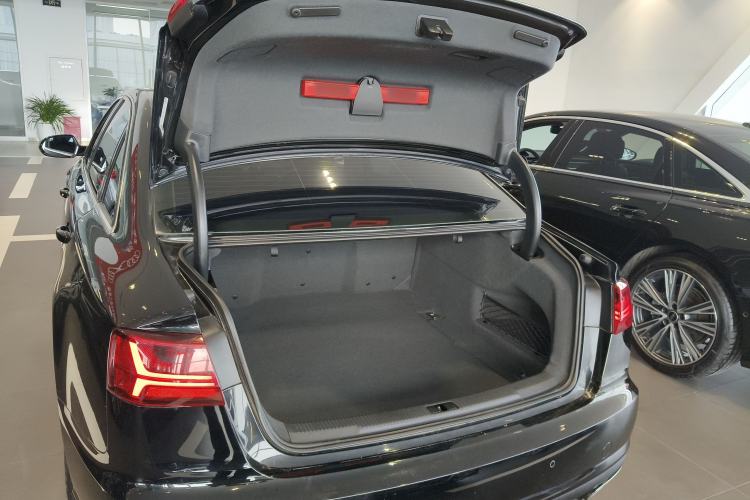 Used Audi A6L 2017 30 FSI Comfort Model
