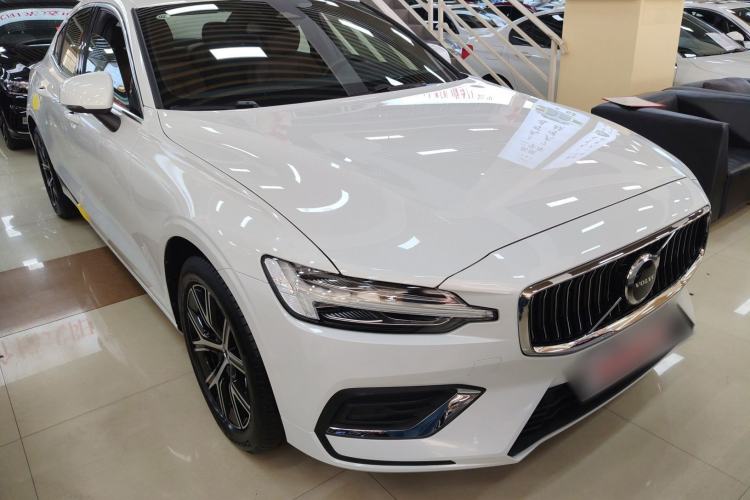 Used Volvo S60 2025 B4 Zhiyi Luxury Edition
