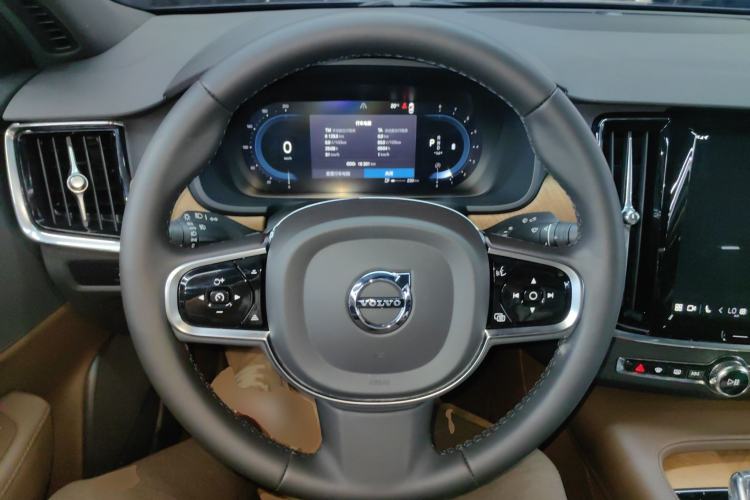 Used Volvo S90 2024 B5 Zhiyi Luxury Edition
