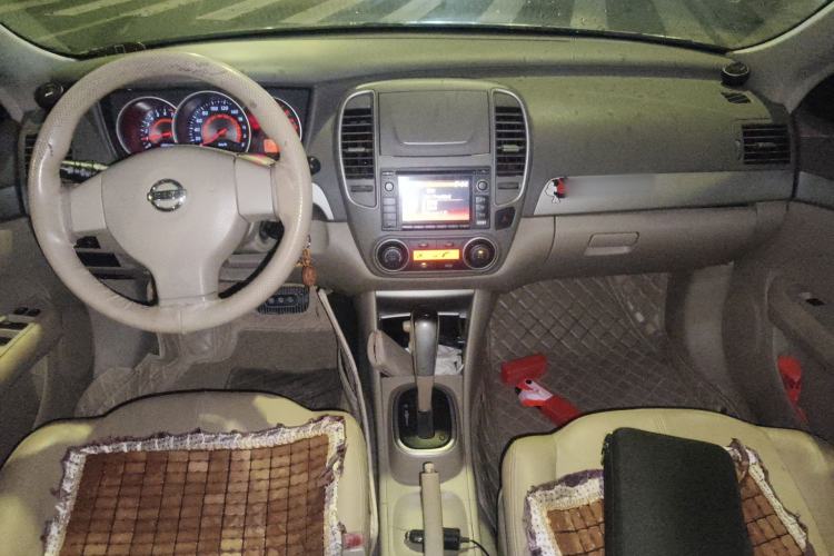 Used Nissan Sylphy 2012 Classic 1.6XE Automatic Comfort Edition Center Console