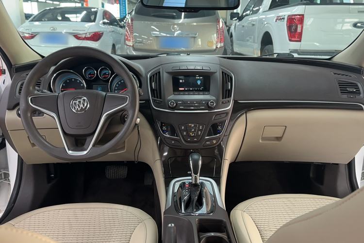 Used Buick Regal 2015 2.0L Leading Fashion Edition