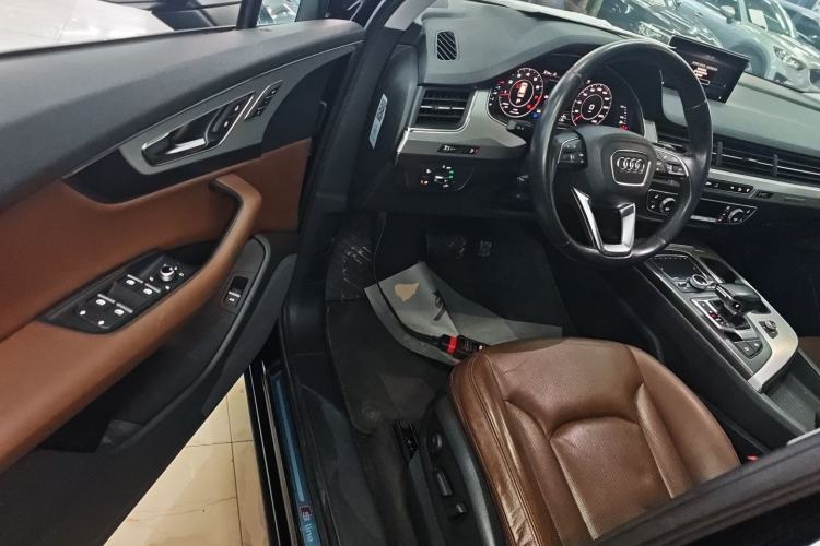 Used Audi Q7 2016 40 TFSI Comfort Model