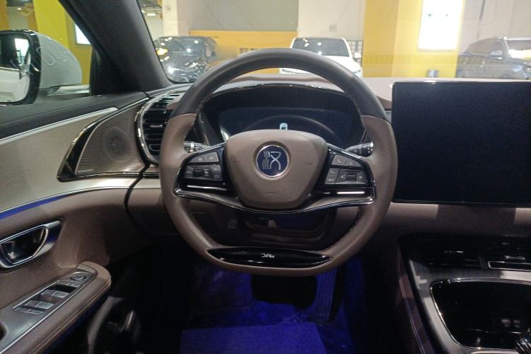 Used BYD Han 2023 EV Champion Edition 605KM Front-Drive Premium Model Steering Wheel