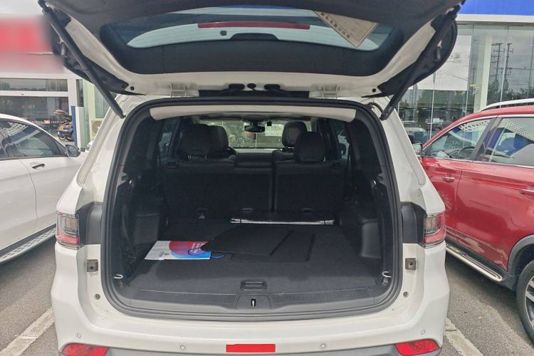 Used Jeep Commander 2018 2.0T Two-Wheel Drive Enjoy Edition China V