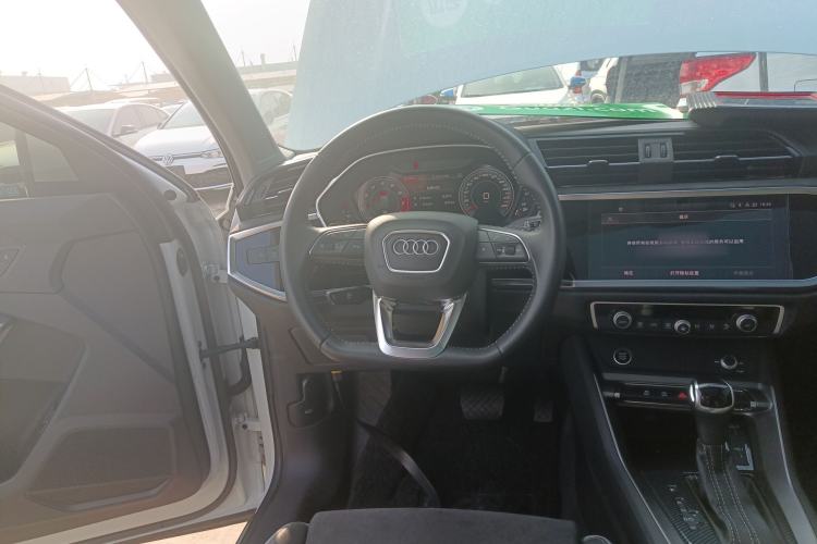 Used Audi Q3 2022 35 TFSI Fashion Dynamic Model