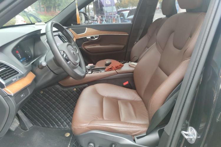 Used Volvo XC90 2024 B5 SmartDrive Luxury Edition 5 Seats