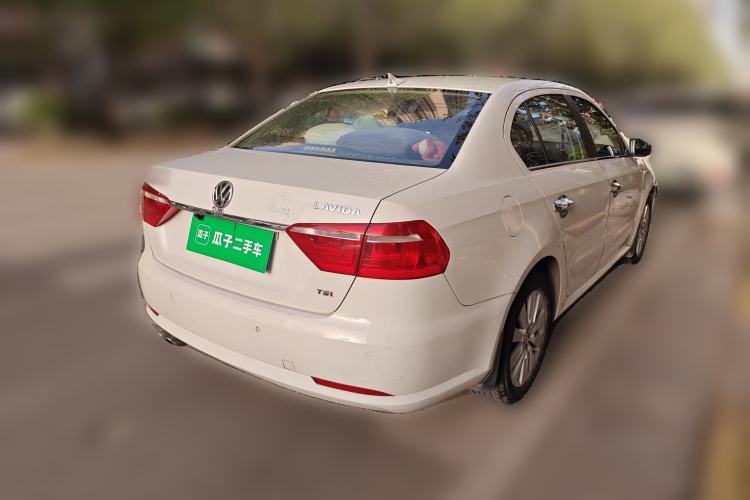 Used Volkswagen Lavida 2013 Revised Classic 1.6L Automatic Fashion Edition