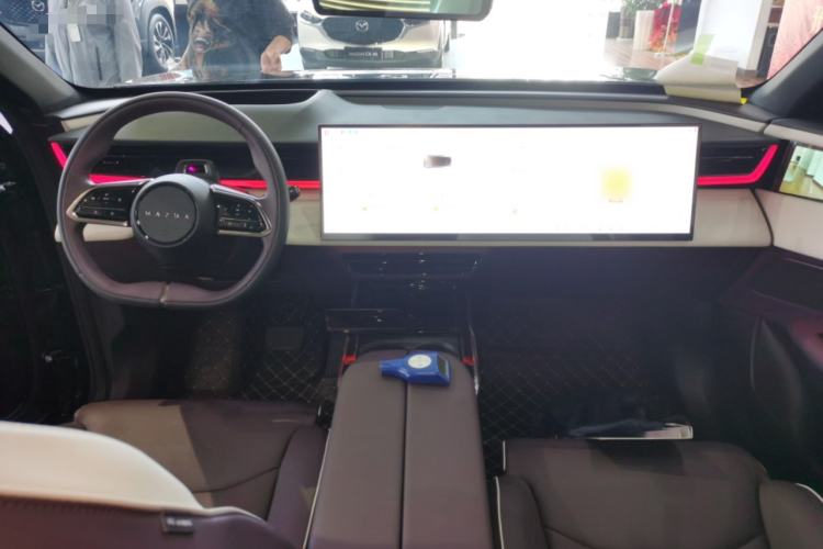 Used Mazda EZ-60 2025 Model Pure Electric 600 Max Center Console