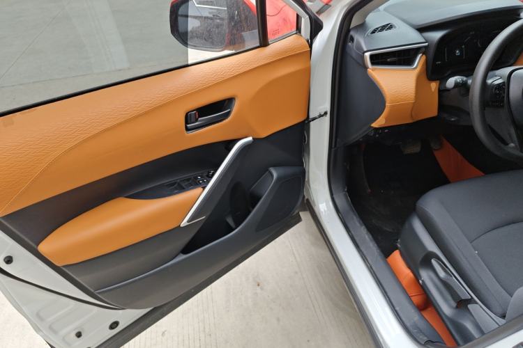 Used Toyota Corolla Cross 2024 2.0L Smart Electric Hybrid Dual-Engine Elite Edition Driver Seat