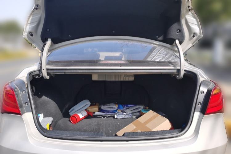 Used Hyundai Mistra 2014 1.8L Automatic Smart GLS Trunk