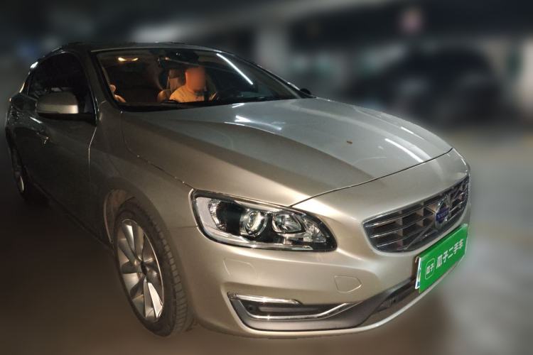 Used Volvo S60 2017 S60L T4 Smart Range Edition

