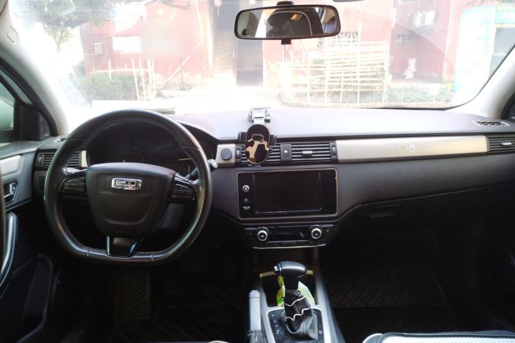 Used Qoros 3 2016 Hatchback 1.6L Automatic Zhiyue Model
