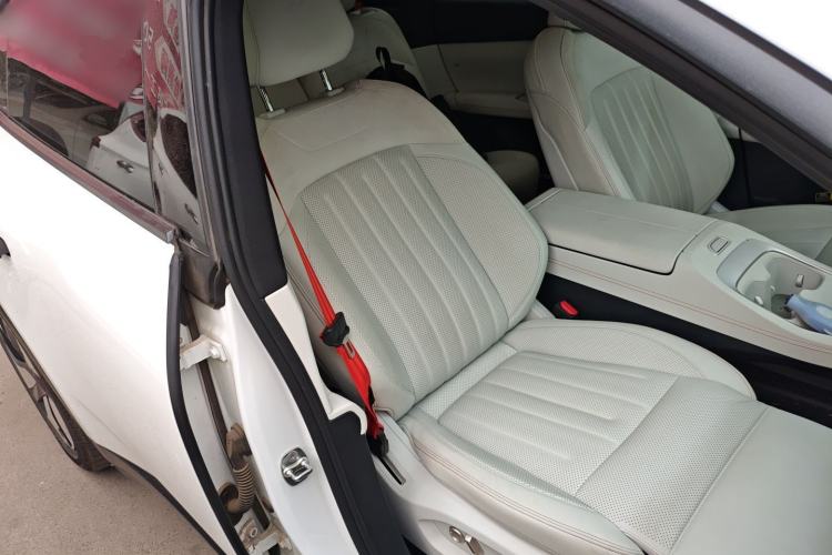 Used ONVO L60 2024 60 kWh Rear-Drive Version