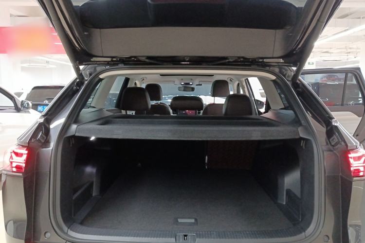 Used Volkswagen Tavendor 2023 380TSI Four-Wheel Drive R-Line Cruise Edition
