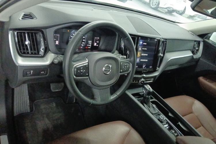 Used Volvo XC60 2020 T5 4x4 Zhiyi Luxury Edition
