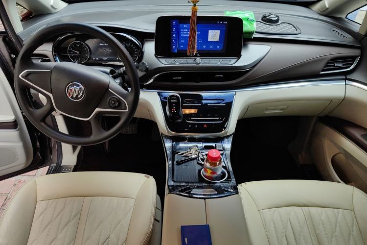 Used Buick GL8 2021 Land Cruiser Executive Class 652T Comfort Model
