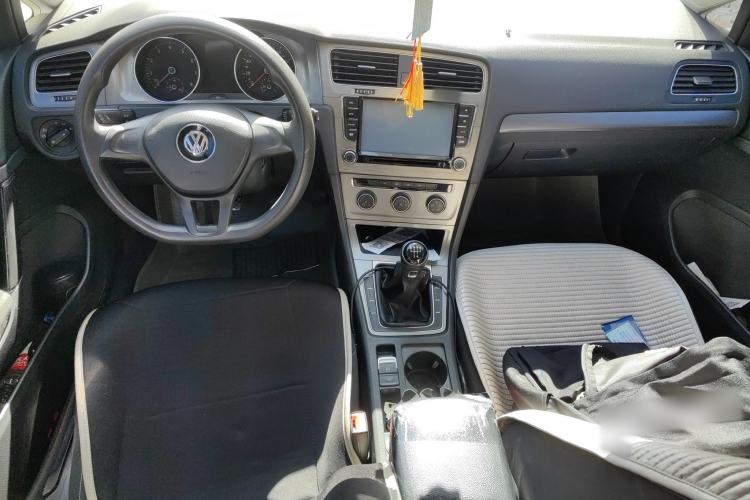 Used Volkswagen Golf 2014 1.6L Manual Fashion Edition