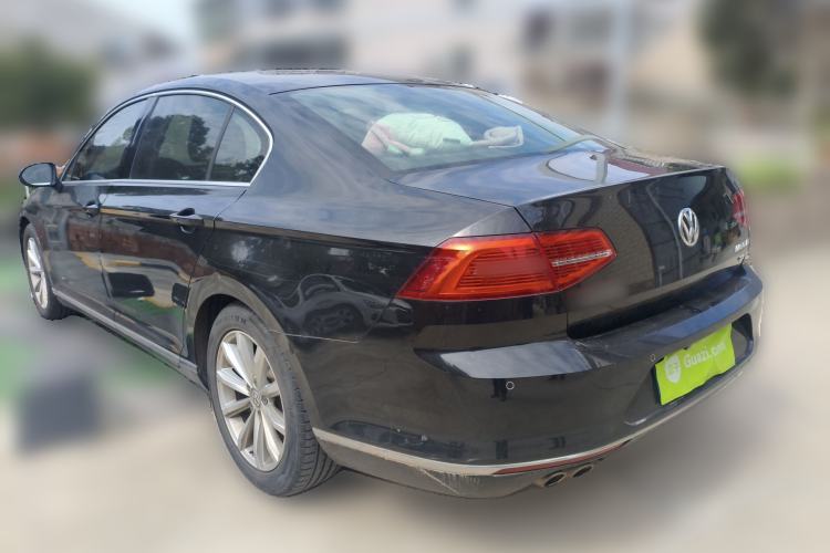 Used Volkswagen Magotan 2017 330TSI DSG Luxury Model Rear Left 45 Deg