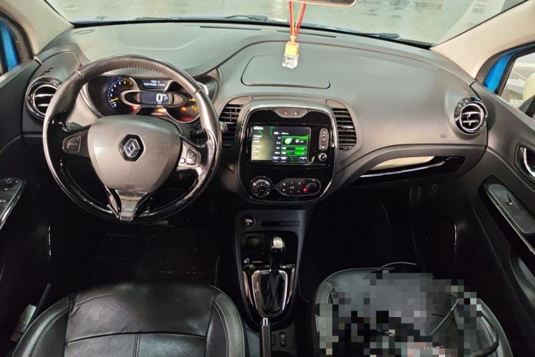 Used Renault Captur 2015 1.2T Automatic Luxury First Edition Center Console