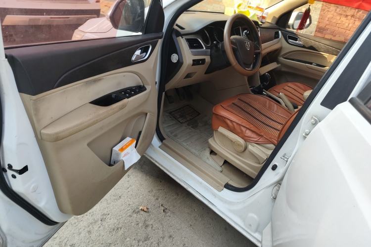 Used Baojun 730 2016 1.5L Manual Standard Version 5 Seats