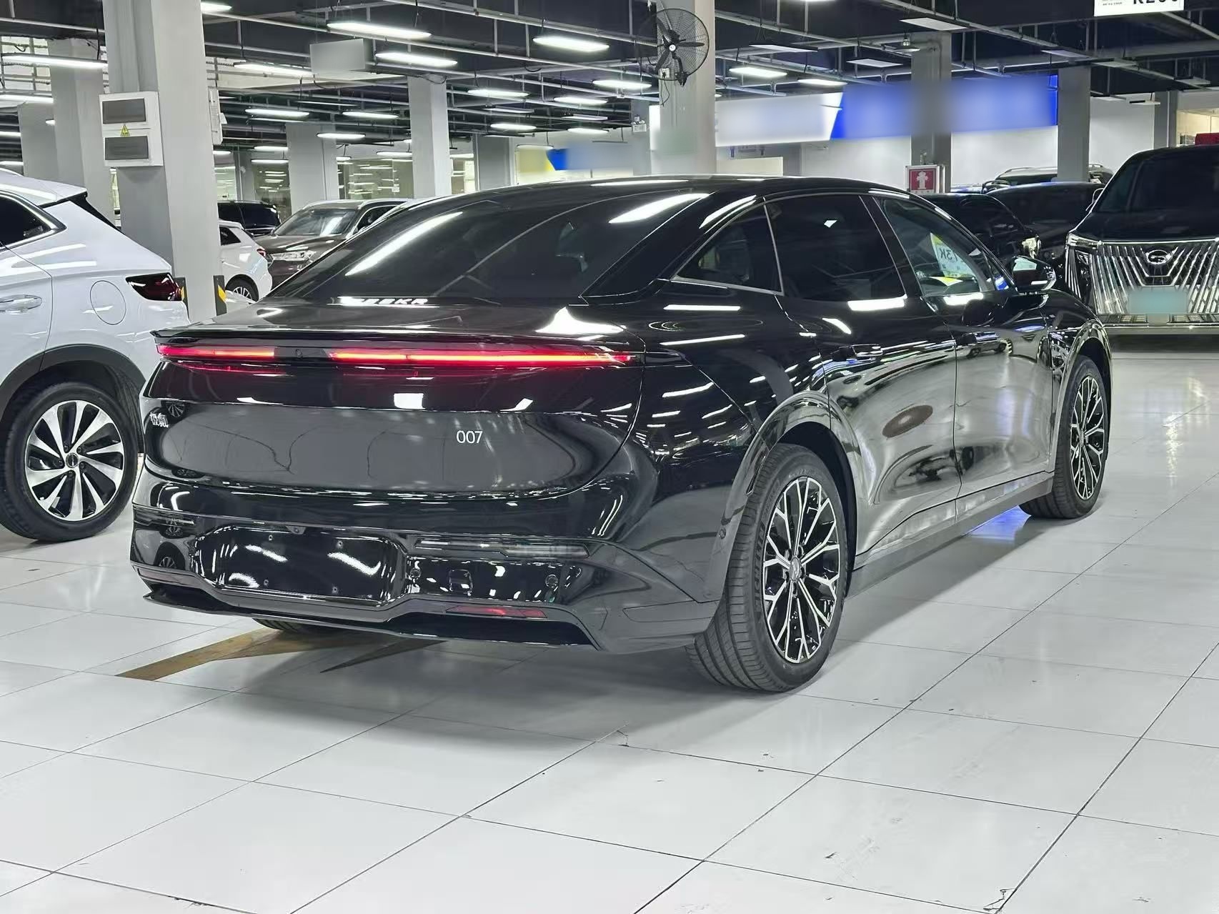 Zeekr 007 2026 Model Rear-Drive Max Version 75 kWh — снимка 6