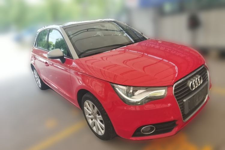 Used Audi A1 2014 30 TFSI Sportback Comfort Model Front Right 45 Deg