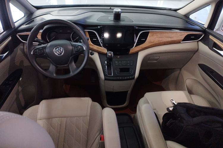 Used Buick GL8 2018 ES 28T Comfort Model China VI Standard Center Console