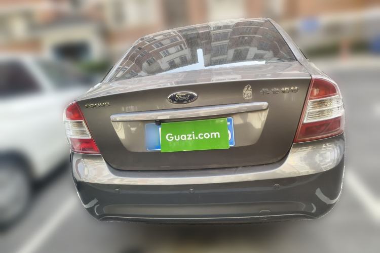 Used Ford Focus 2013 Sedan Classic 1.8L Automatic Fashion Edition
