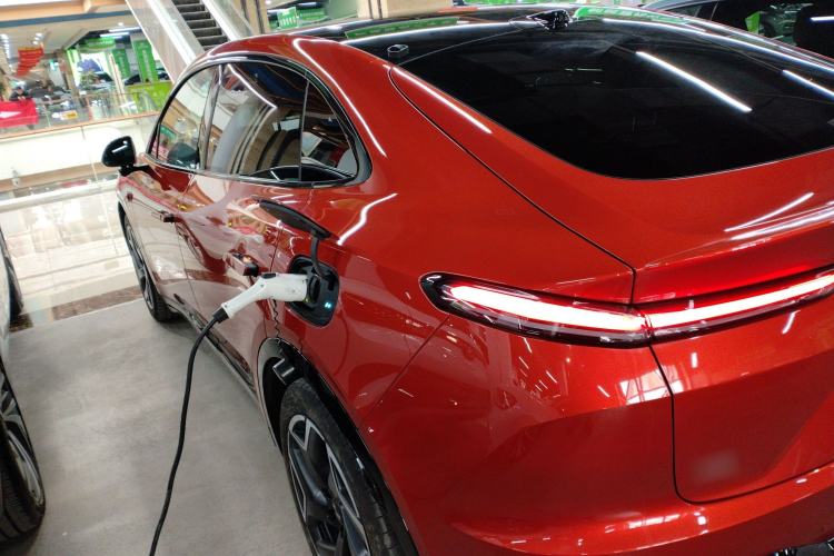 Used ONVO L60 2024 60 kWh Rear-Drive Version