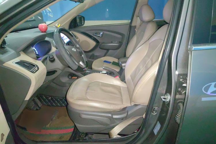 Used Hyundai ix35 2010 2.0L Automatic Two-Wheel Drive Elite Edition GLS
